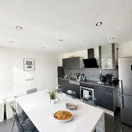 Cf30 Modern 45 Sqm With Ac In Center Apartment Heidelberg